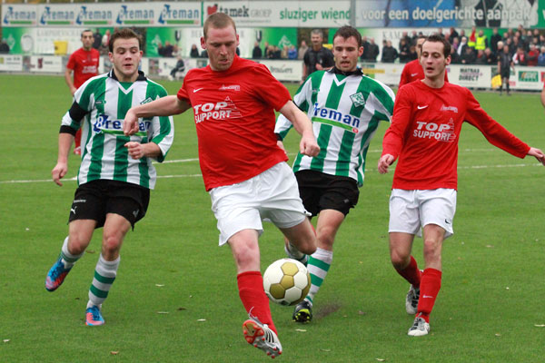 SC Genemuiden - Excelsior '31 (Foto Helmich Lubberts).